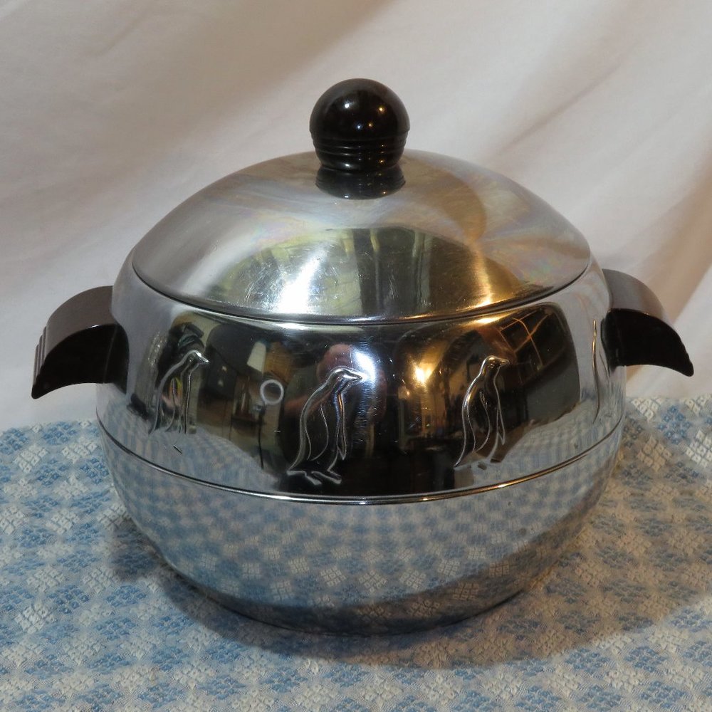 VTG. West Bend Penguin Ice Bucket